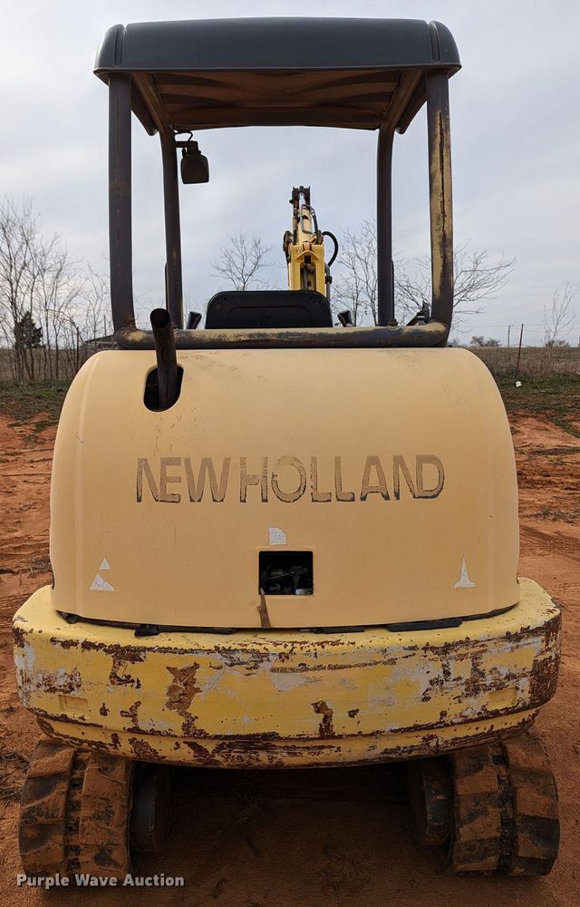 image for item DR6834 2001 New Holland EC35  mini excavator