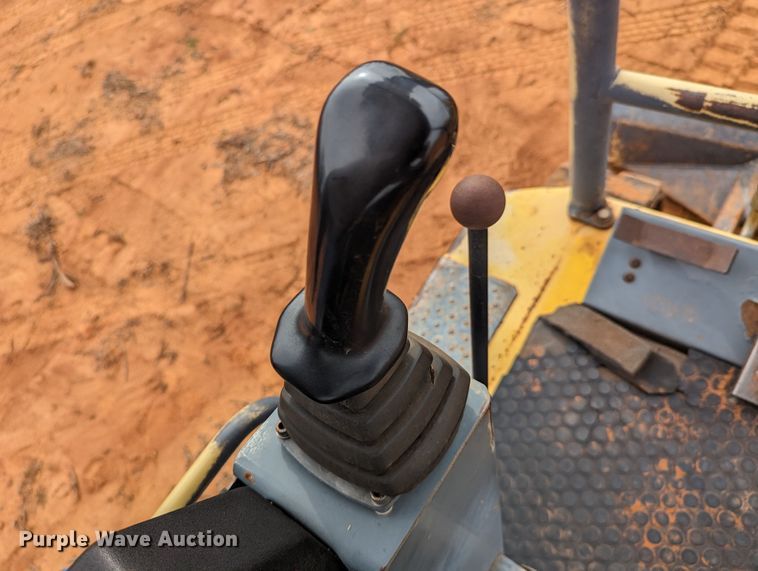 image for item DR6834 2001 New Holland EC35  mini excavator