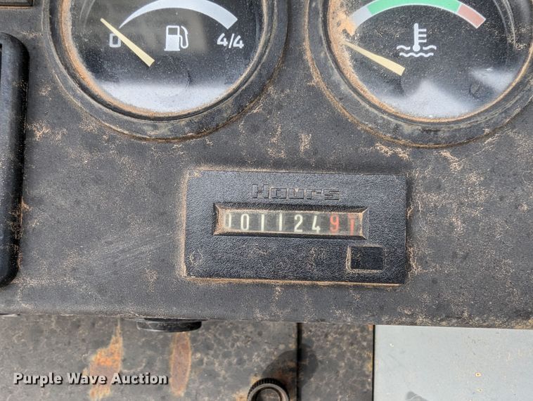 image for item DR6834 2001 New Holland EC35  mini excavator