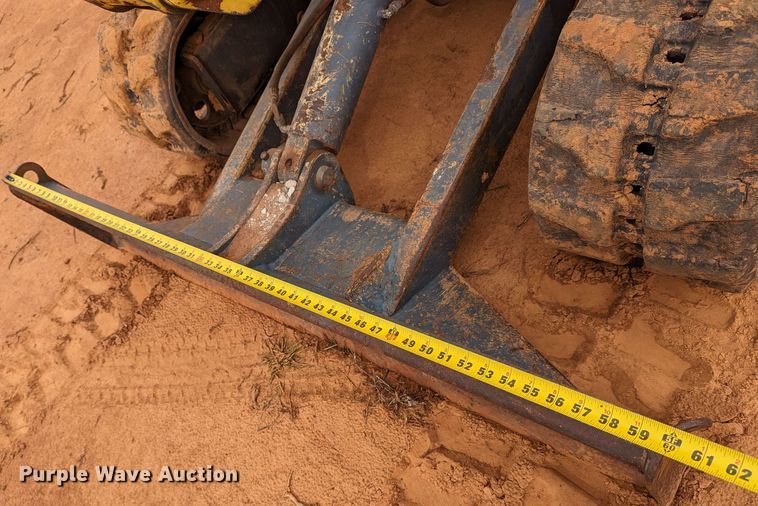 image for item DR6834 2001 New Holland EC35  mini excavator