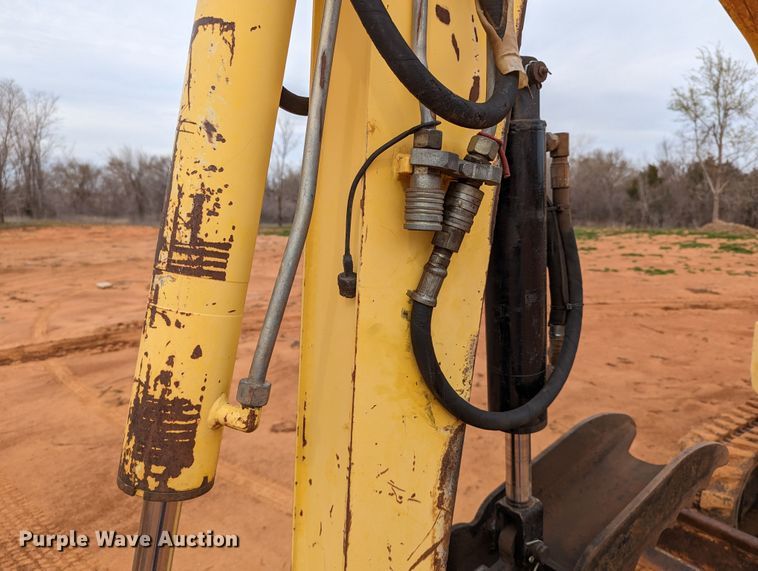 image for item DR6834 2001 New Holland EC35  mini excavator