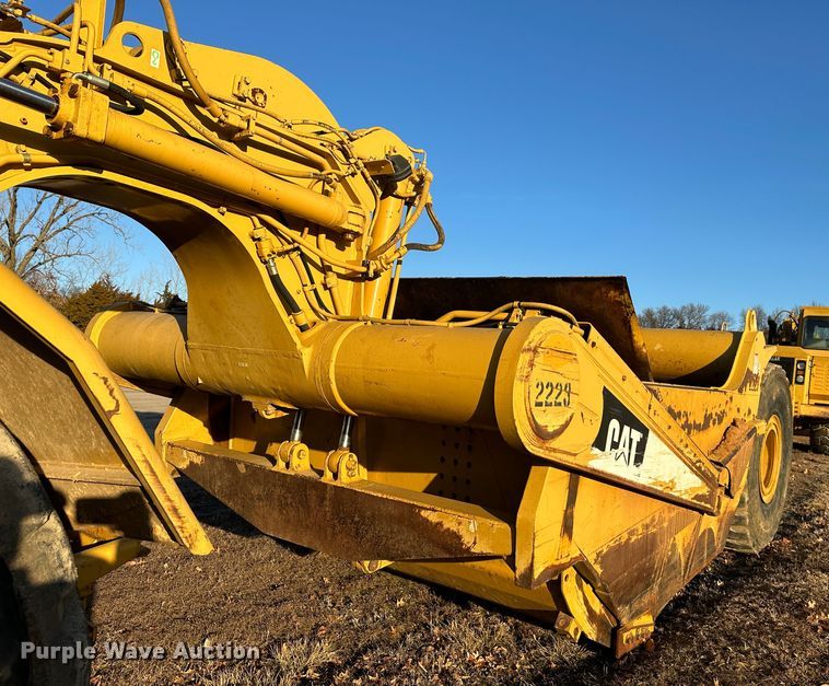 image for item DR7462 2003 Caterpillar 621G  scraper