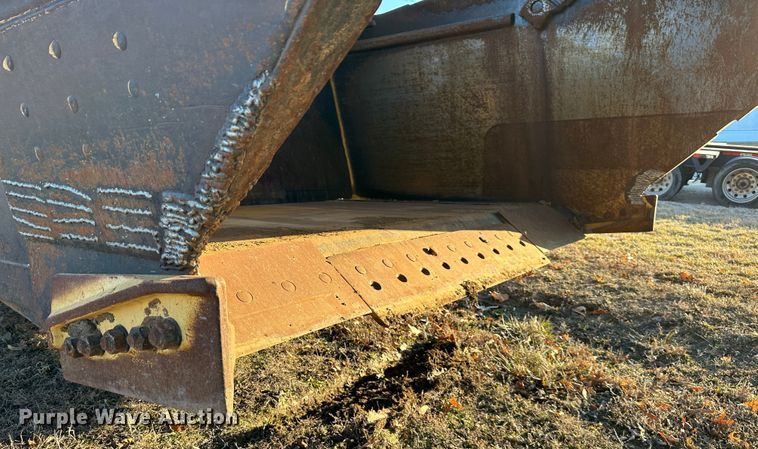 image for item DR7462 2003 Caterpillar 621G  scraper