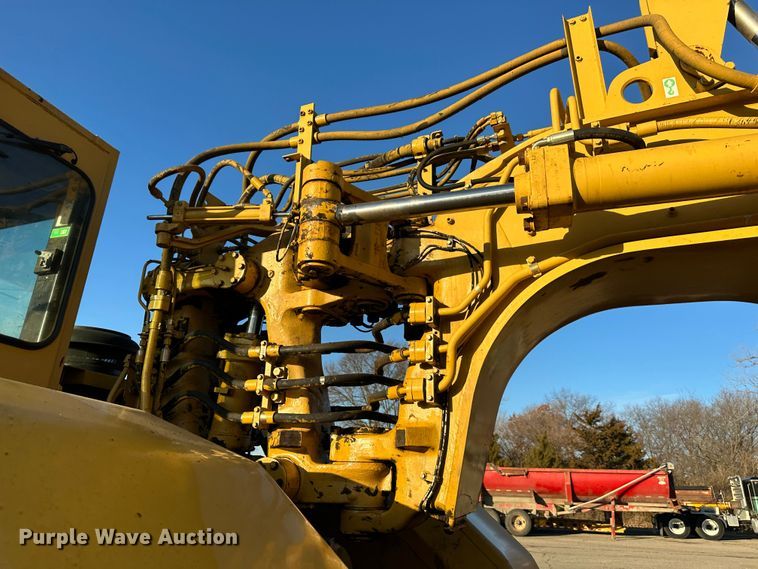 image for item DR7462 2003 Caterpillar 621G  scraper