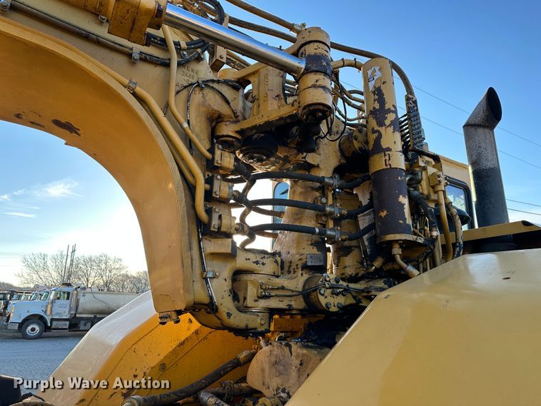 image for item DR7462 2003 Caterpillar 621G  scraper