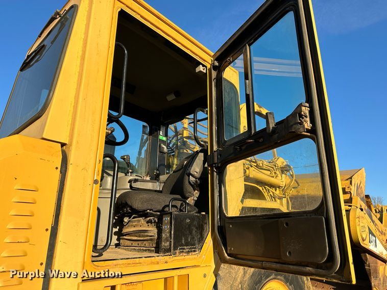 image for item DR7462 2003 Caterpillar 621G  scraper