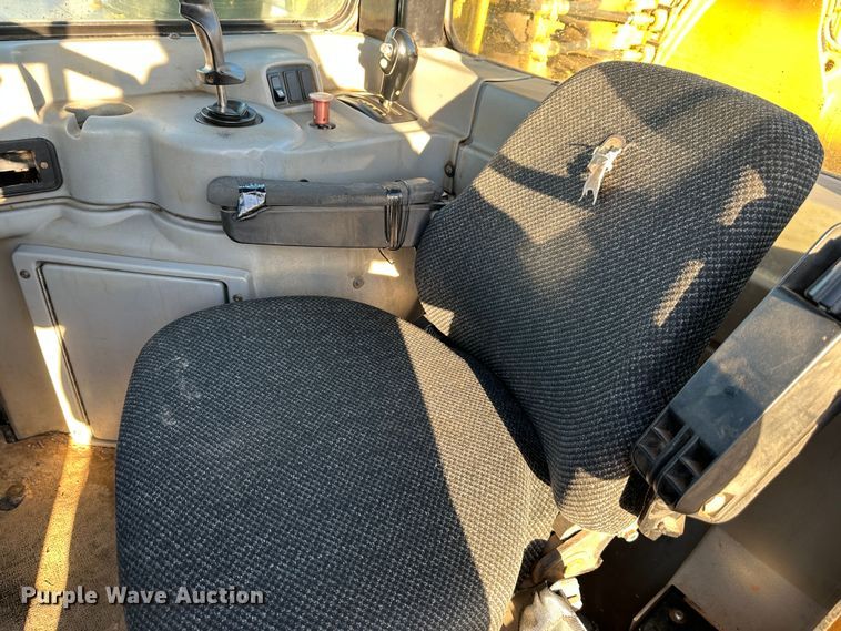 image for item DR7462 2003 Caterpillar 621G  scraper