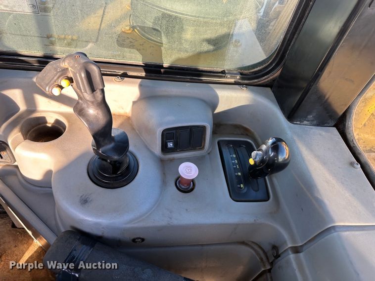 image for item DR7462 2003 Caterpillar 621G  scraper