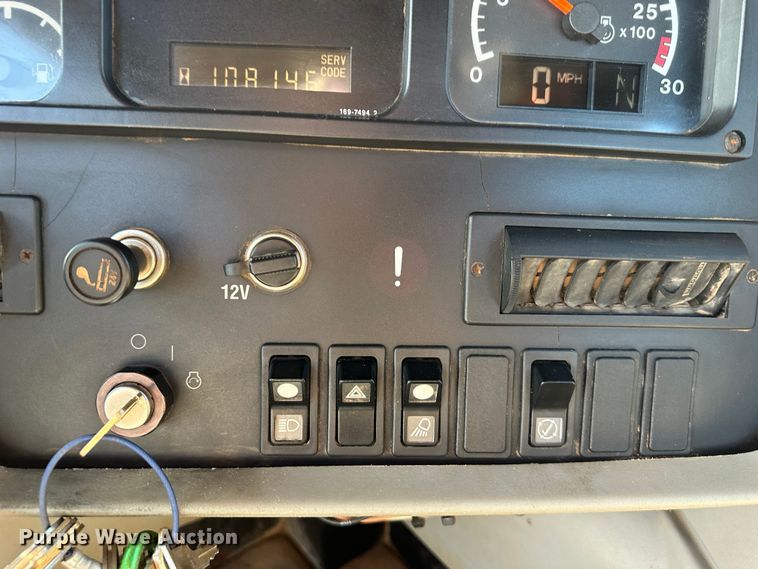 image for item DR7462 2003 Caterpillar 621G  scraper