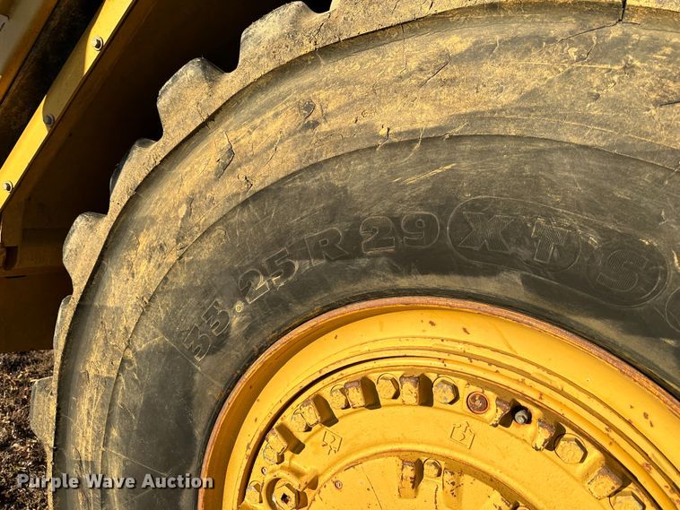 image for item DR7462 2003 Caterpillar 621G  scraper