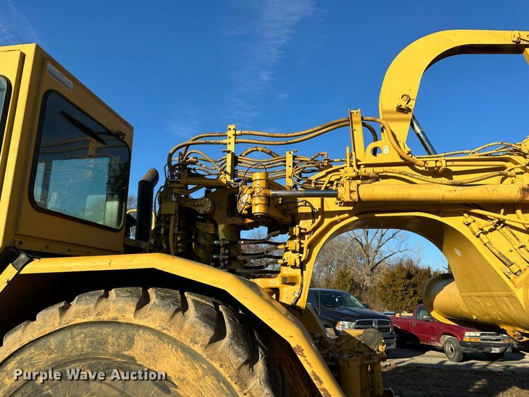 image for item DR7463 2003 Caterpillar 621G  scraper