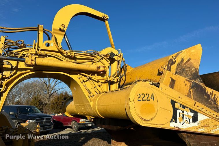 image for item DR7463 2003 Caterpillar 621G  scraper