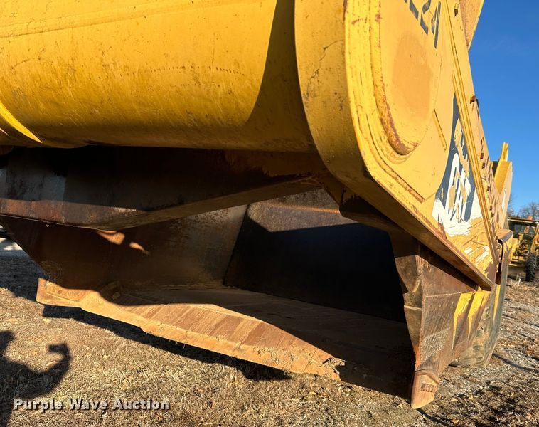 image for item DR7463 2003 Caterpillar 621G  scraper