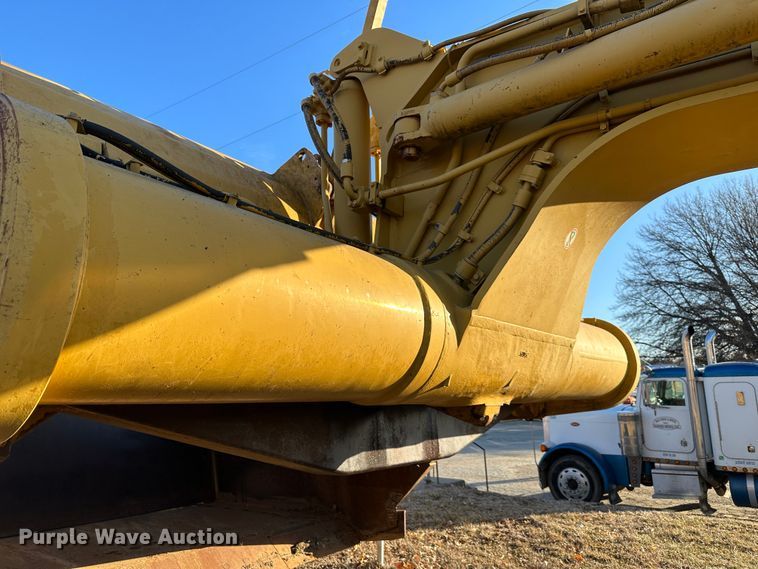 image for item DR7463 2003 Caterpillar 621G  scraper