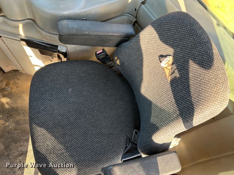 image for item DR7463 2003 Caterpillar 621G  scraper