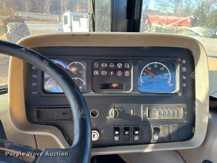 image for item DR7463 2003 Caterpillar 621G  scraper