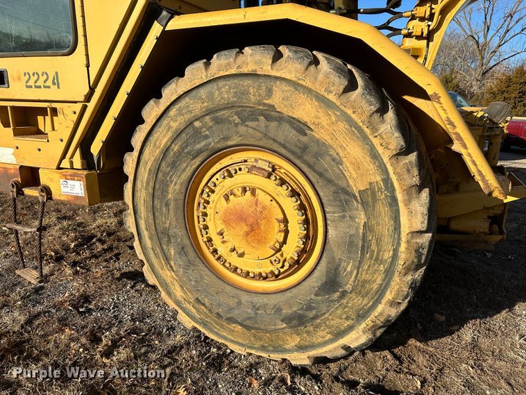 image for item DR7463 2003 Caterpillar 621G  scraper