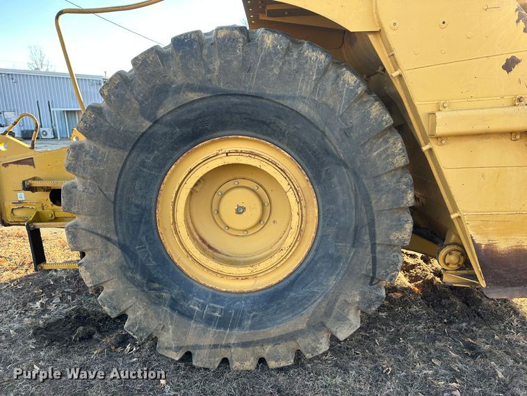 image for item DR7463 2003 Caterpillar 621G  scraper