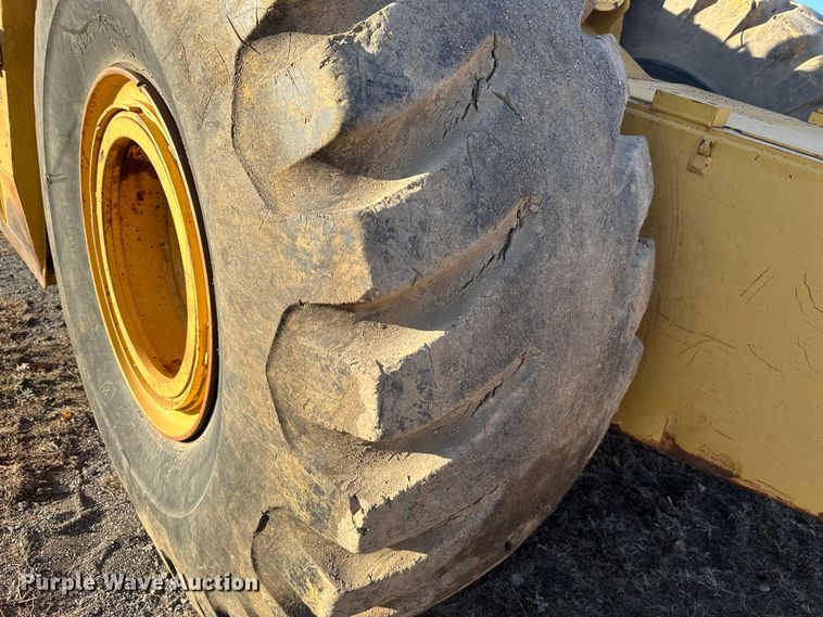 image for item DR7463 2003 Caterpillar 621G  scraper