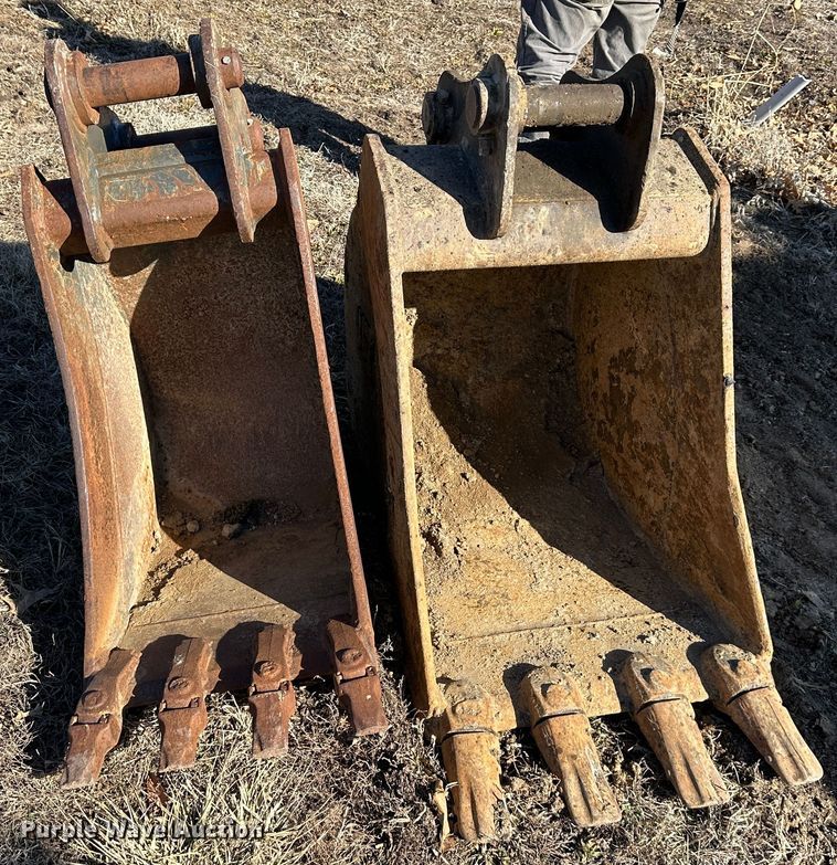 image for item DR7464 2013 Volvo ECR88  mini excavator