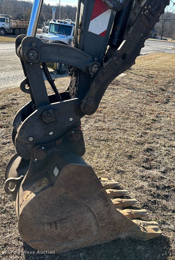 image for item DR7464 2013 Volvo ECR88  mini excavator