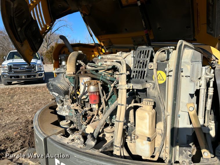 image for item DR7464 2013 Volvo ECR88  mini excavator