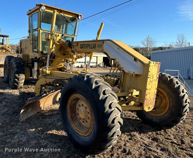 image for item DR7465 1993 Caterpillar 140G  motor grader