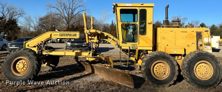 image for item DR7465 1993 Caterpillar 140G  motor grader