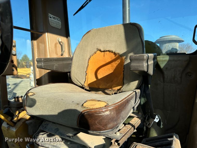 image for item DR7465 1993 Caterpillar 140G  motor grader