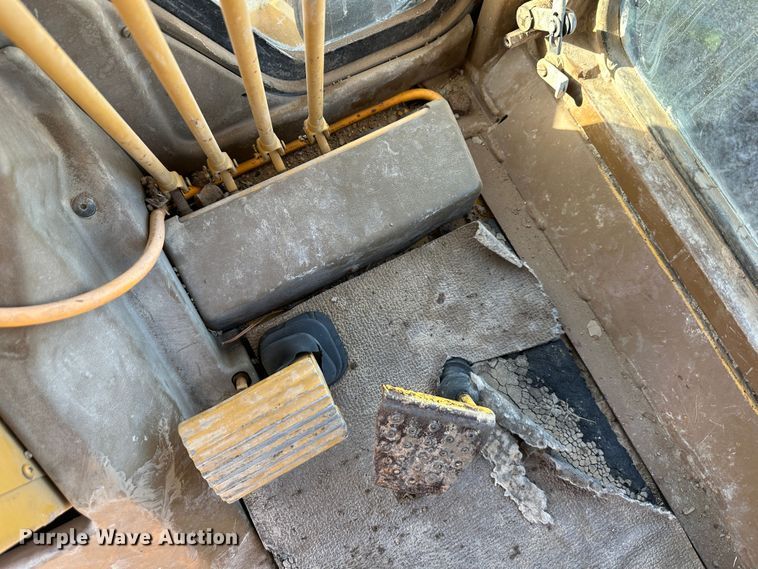 image for item DR7465 1993 Caterpillar 140G  motor grader