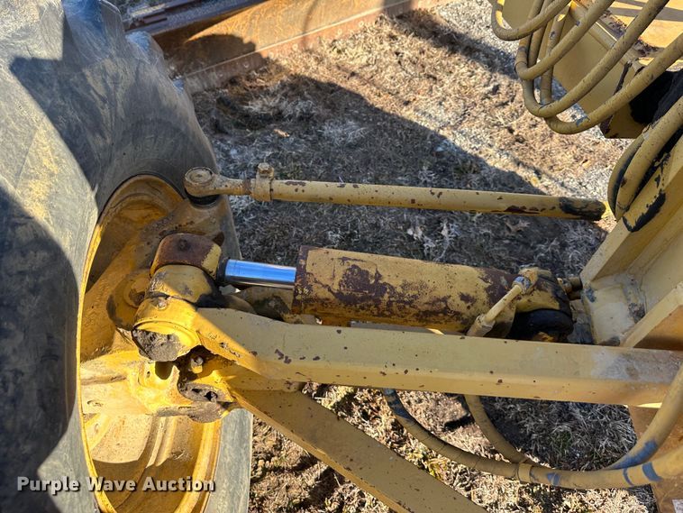 image for item DR7465 1993 Caterpillar 140G  motor grader