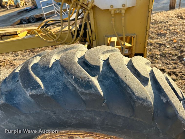 image for item DR7465 1993 Caterpillar 140G  motor grader