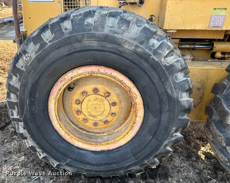 image for item DR7465 1993 Caterpillar 140G  motor grader