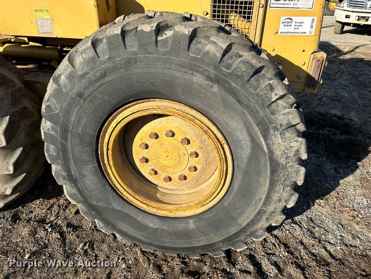 image for item DR7465 1993 Caterpillar 140G  motor grader