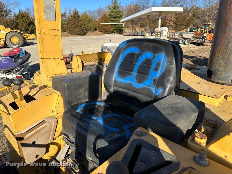 image for item DR7466 1987 Caterpillar 963  track loader