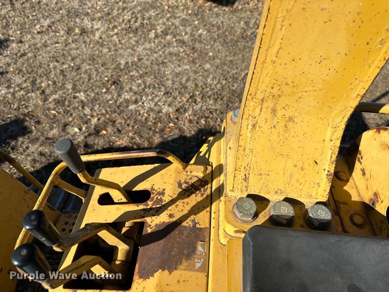 image for item DR7467 1995 Caterpillar 963B LGP  track loader