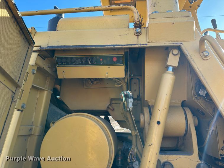 image for item DR7467 1995 Caterpillar 963B LGP  track loader