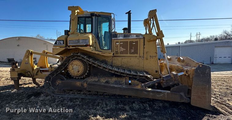 image for item DR7468 1998 Caterpillar D7R  dozer