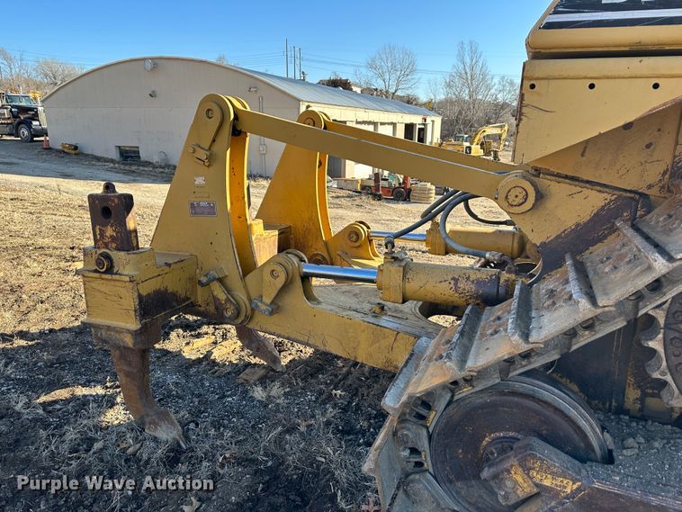 image for item DR7468 1998 Caterpillar D7R  dozer