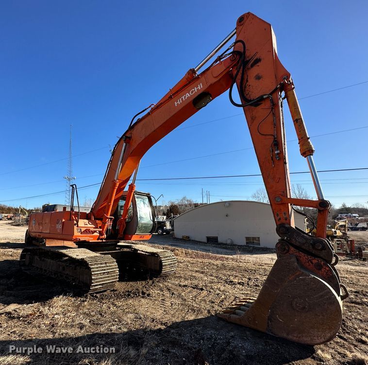 image for item DR7469 2002 Hitachi 330LC  excavator