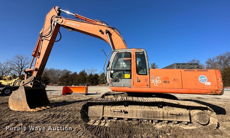 image for item DR7469 2002 Hitachi 330LC  excavator