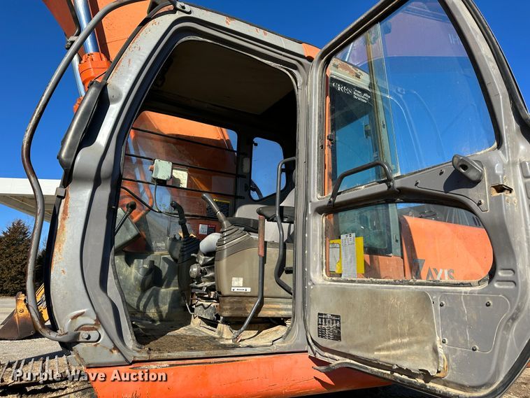 image for item DR7469 2002 Hitachi 330LC  excavator