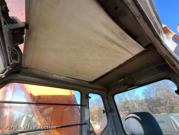 image for item DR7469 2002 Hitachi 330LC  excavator