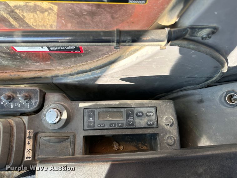 image for item DR7469 2002 Hitachi 330LC  excavator