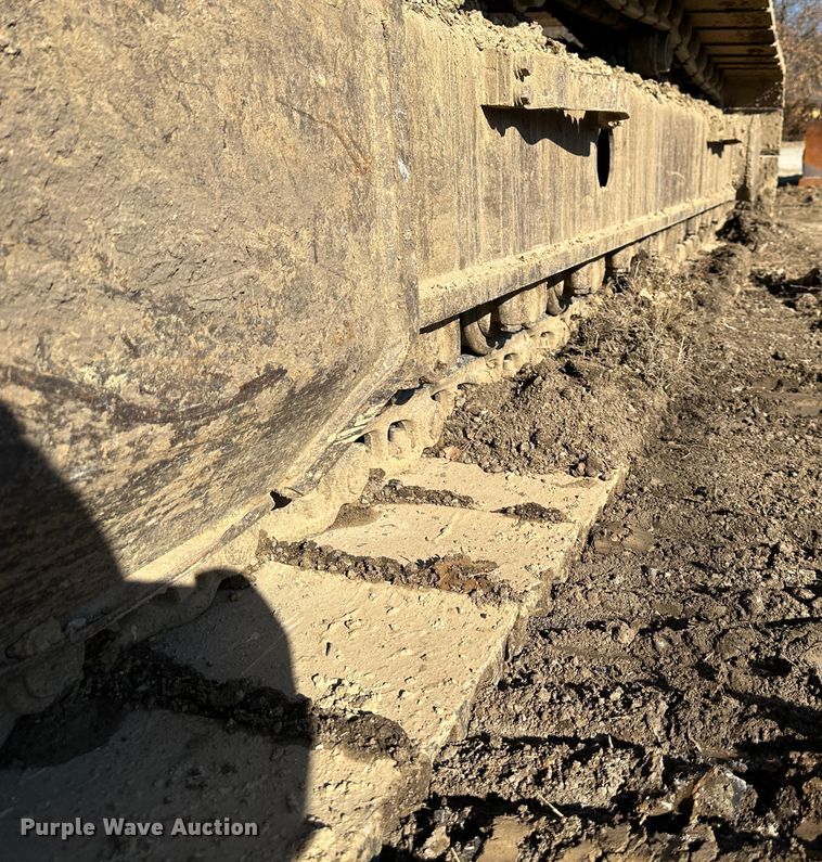 image for item DR7469 2002 Hitachi 330LC  excavator