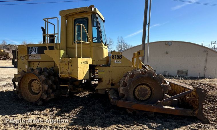 image for item DR7470 1992 Caterpillar 815B  landfill compactor