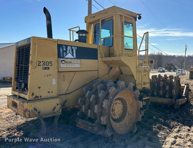 image for item DR7470 1992 Caterpillar 815B  landfill compactor