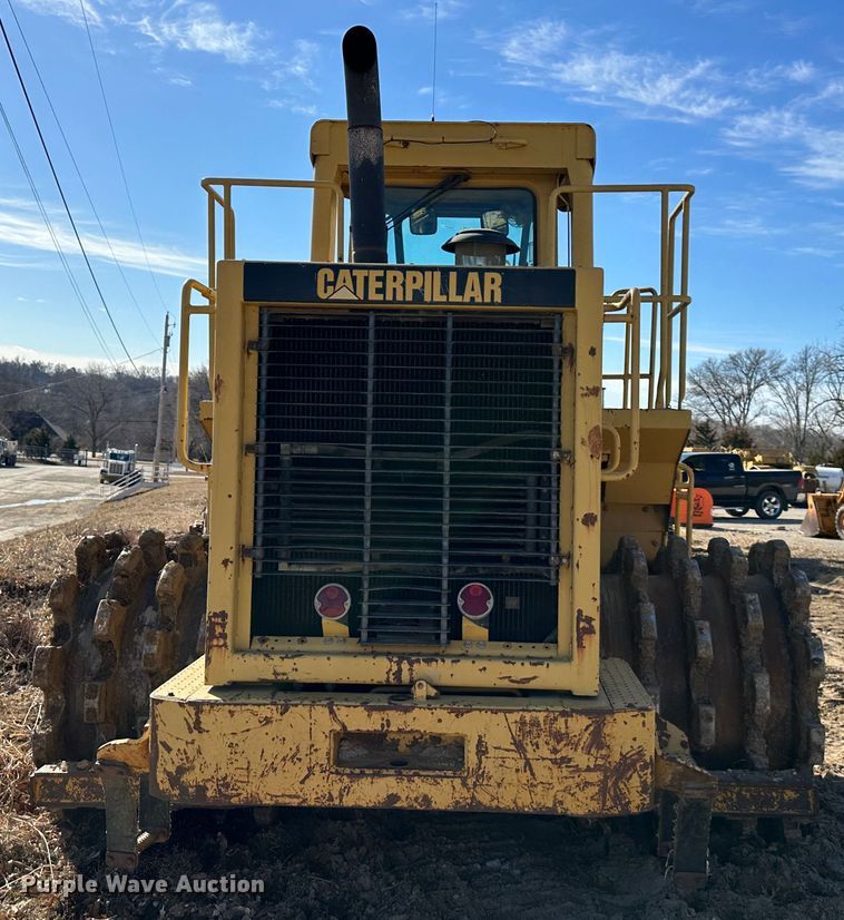 image for item DR7470 1992 Caterpillar 815B  landfill compactor