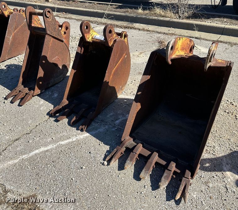 image for item DR7480 (3) backhoe buckets