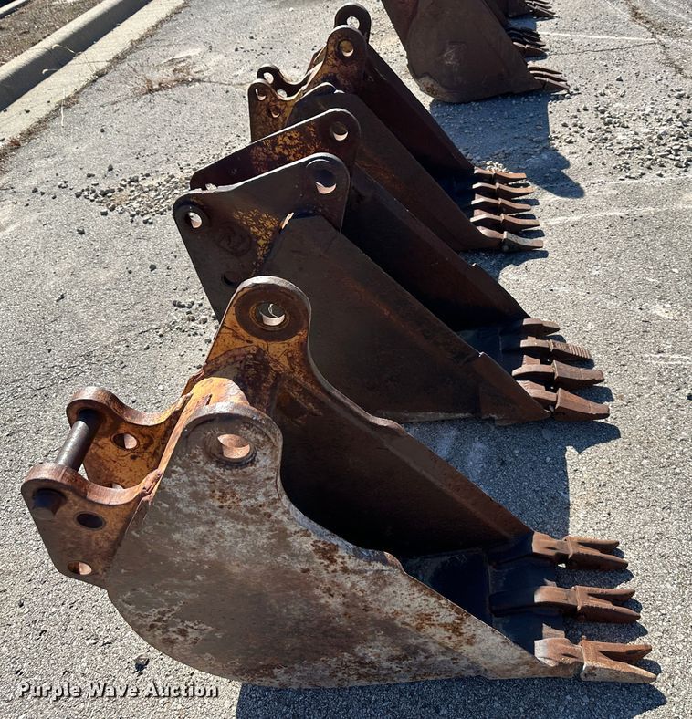 image for item DR7481 (3) backhoe buckets